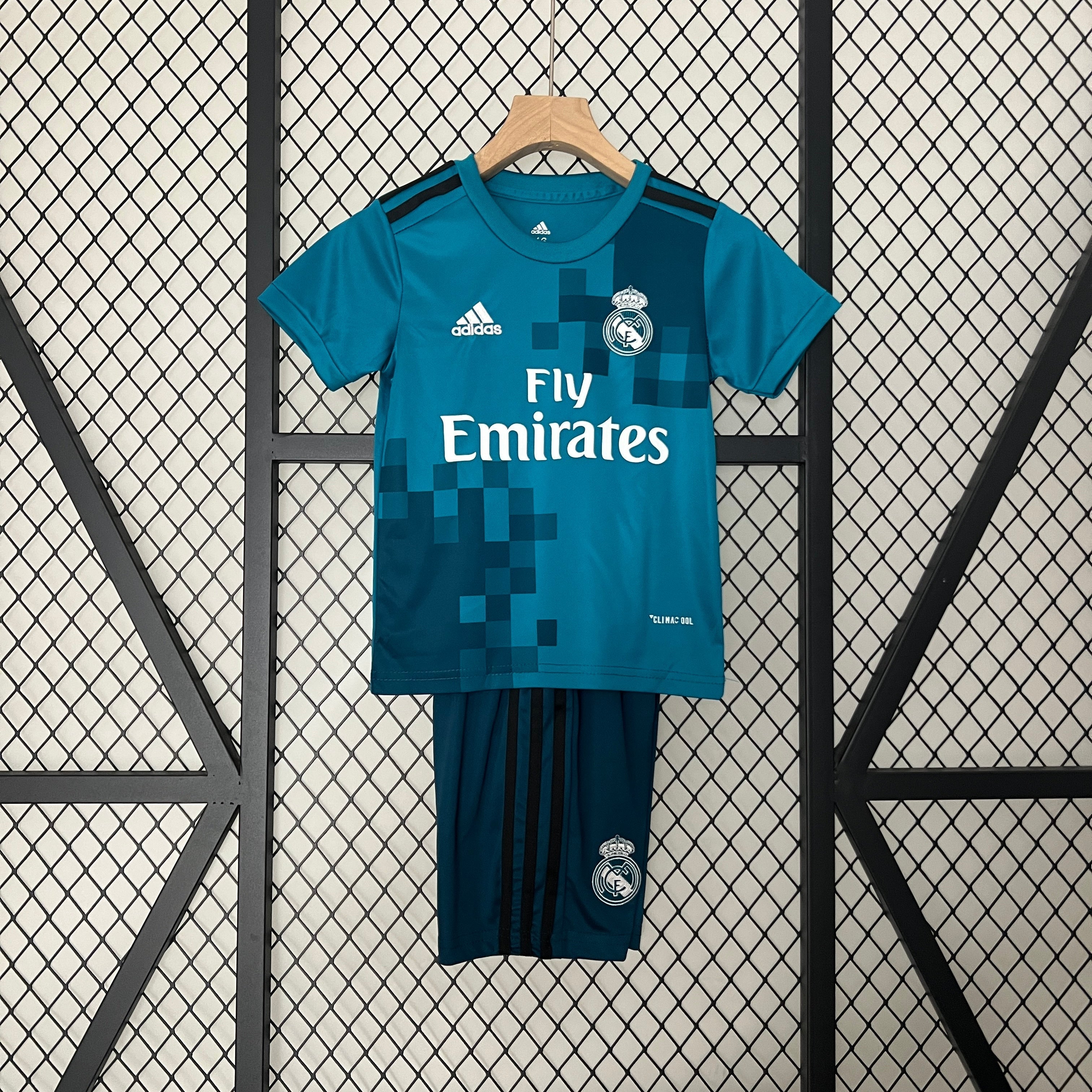 Real Madrid Retro Kindertrikot 2017-18