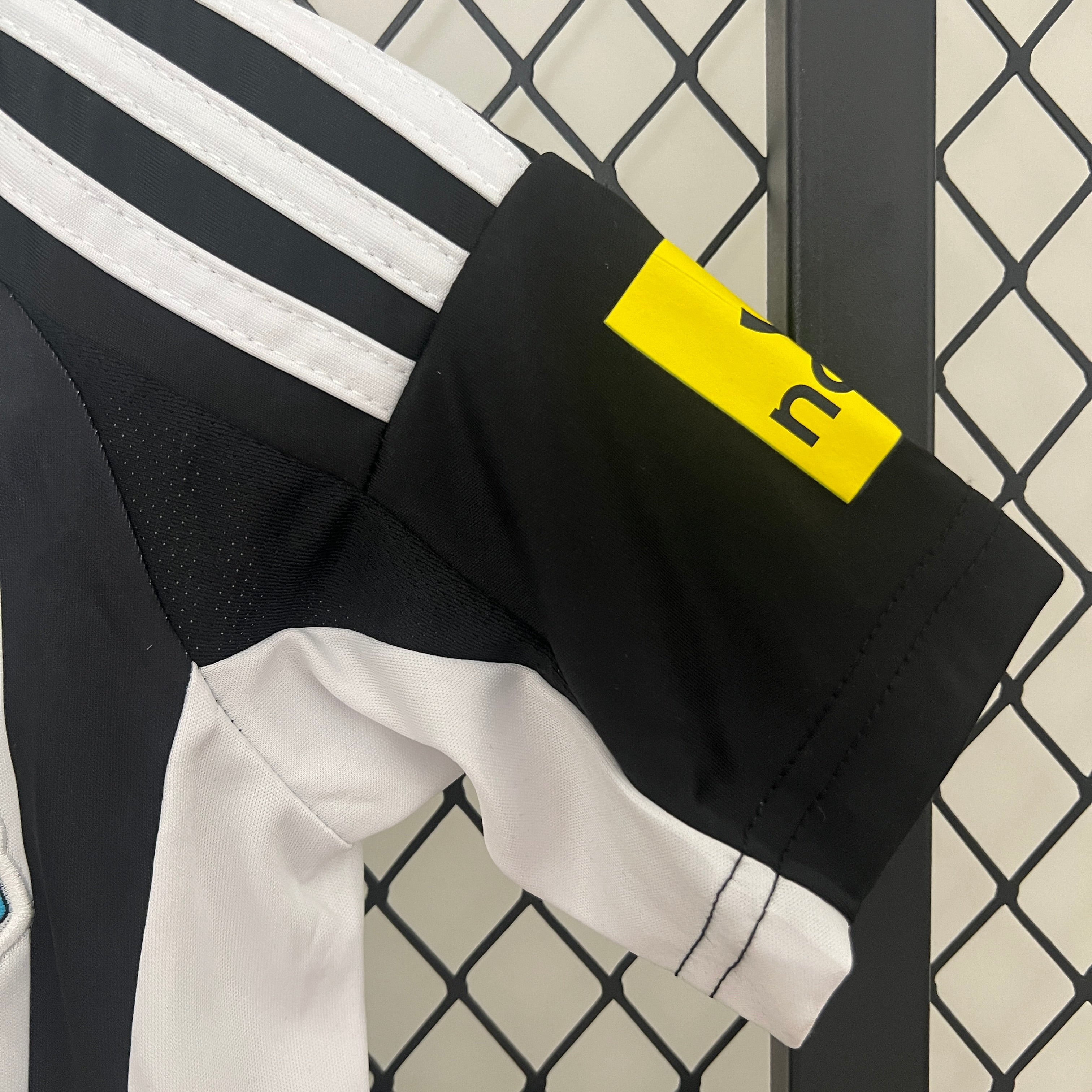 Newcastle Kids Football Kit 2024/25 - Home