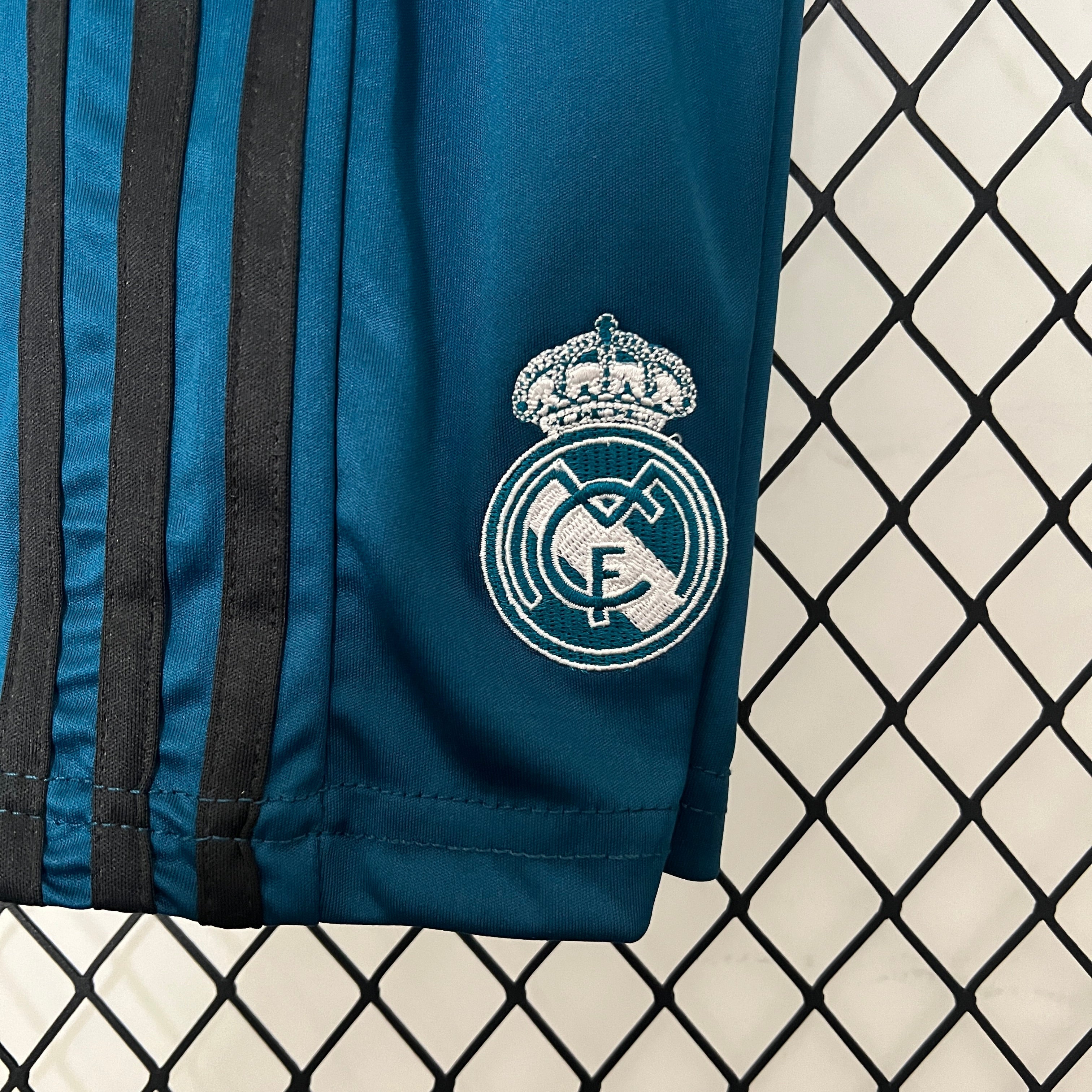Real Madrid Retro Kindertrikot 2017-18