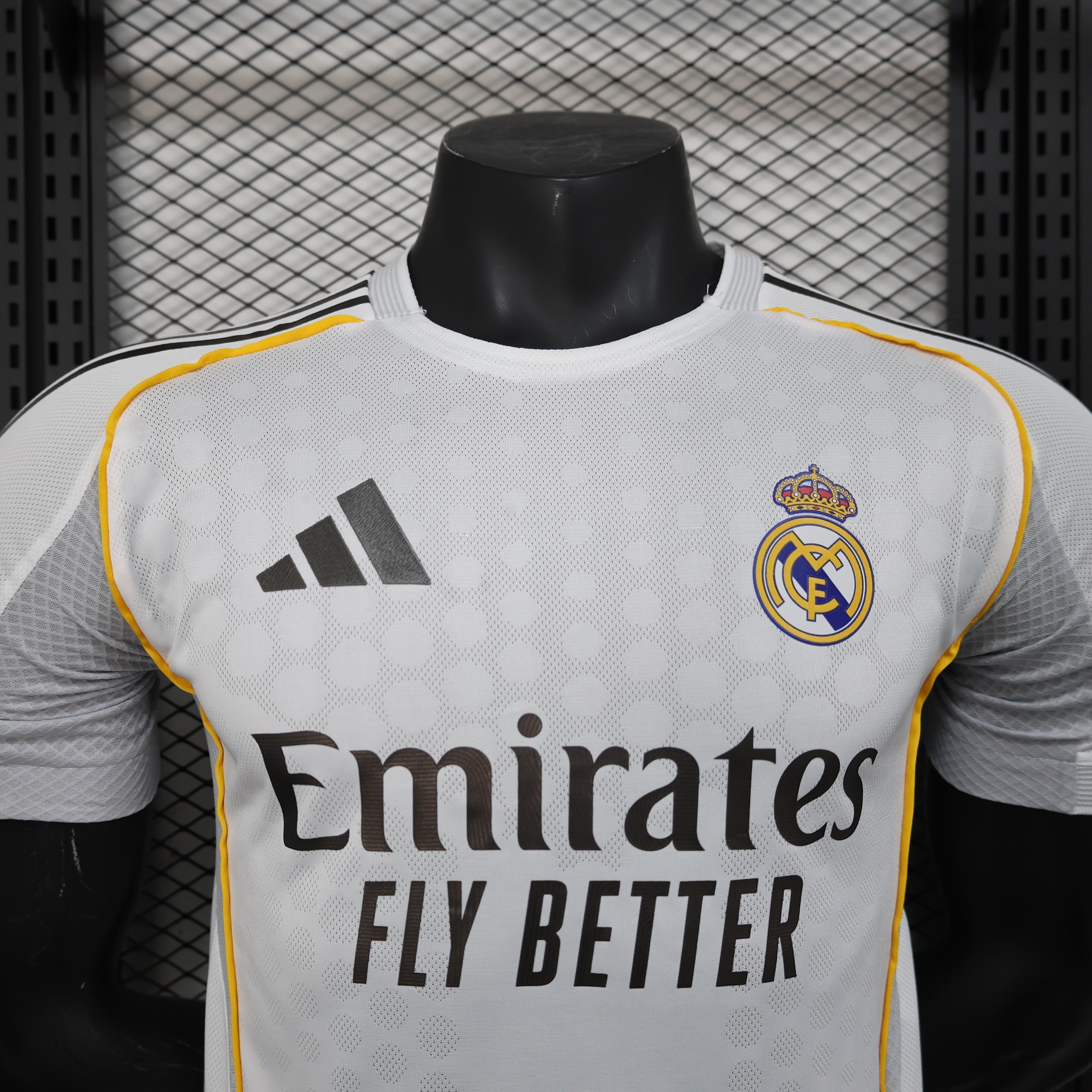 Real Madrid 2025-2026 thuistenue
