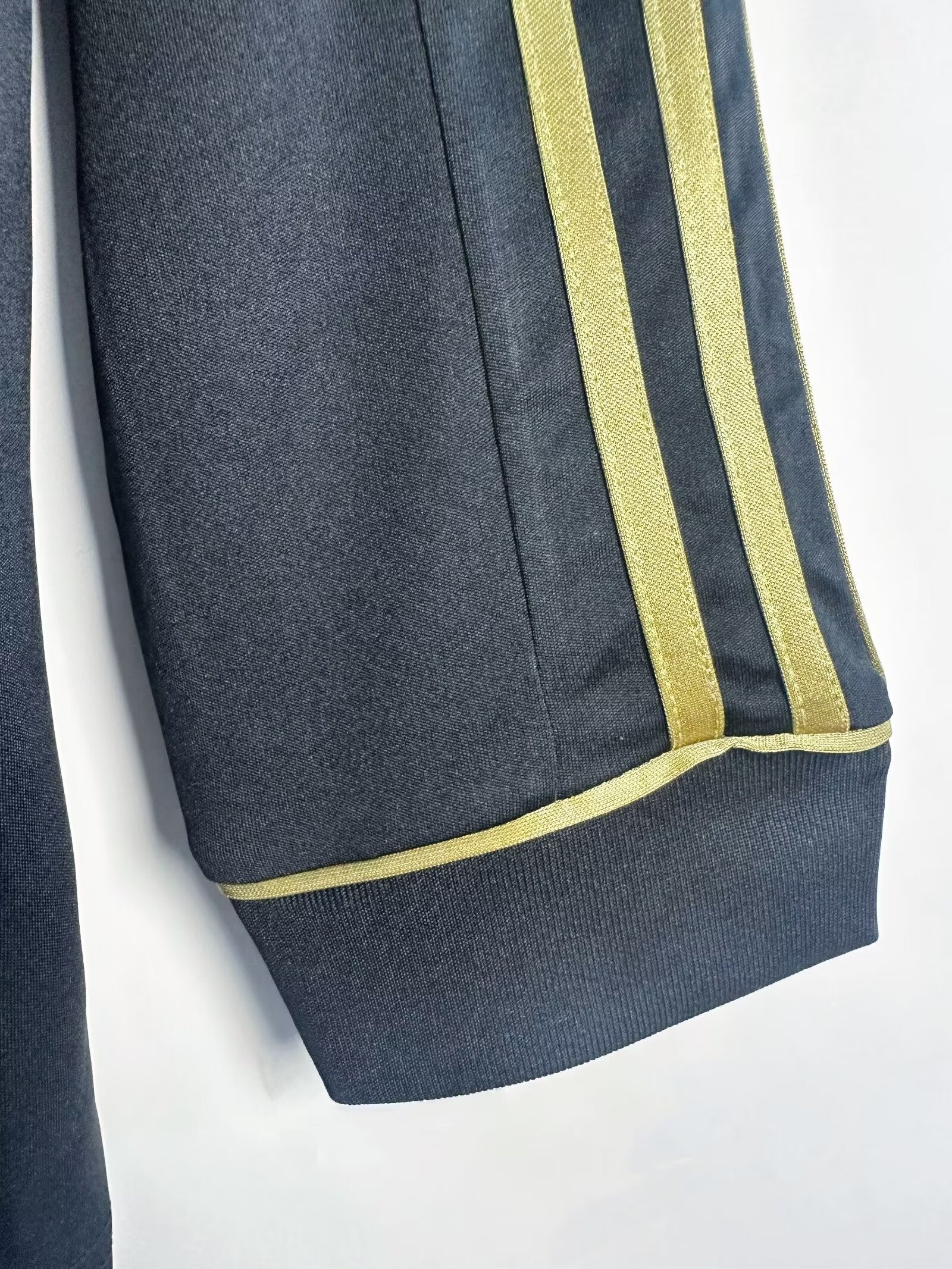 Real Madrid Langarm-Auswärtstrikot – 2011-12