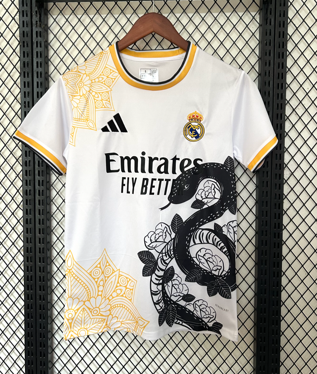 Real Madrid Snake Trikot Special Edition 2025 / 2026