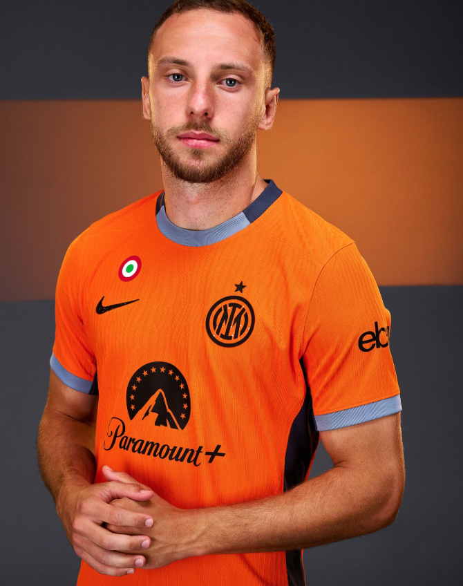 Orangefarbenes drittes Trikot von Inter Mailand