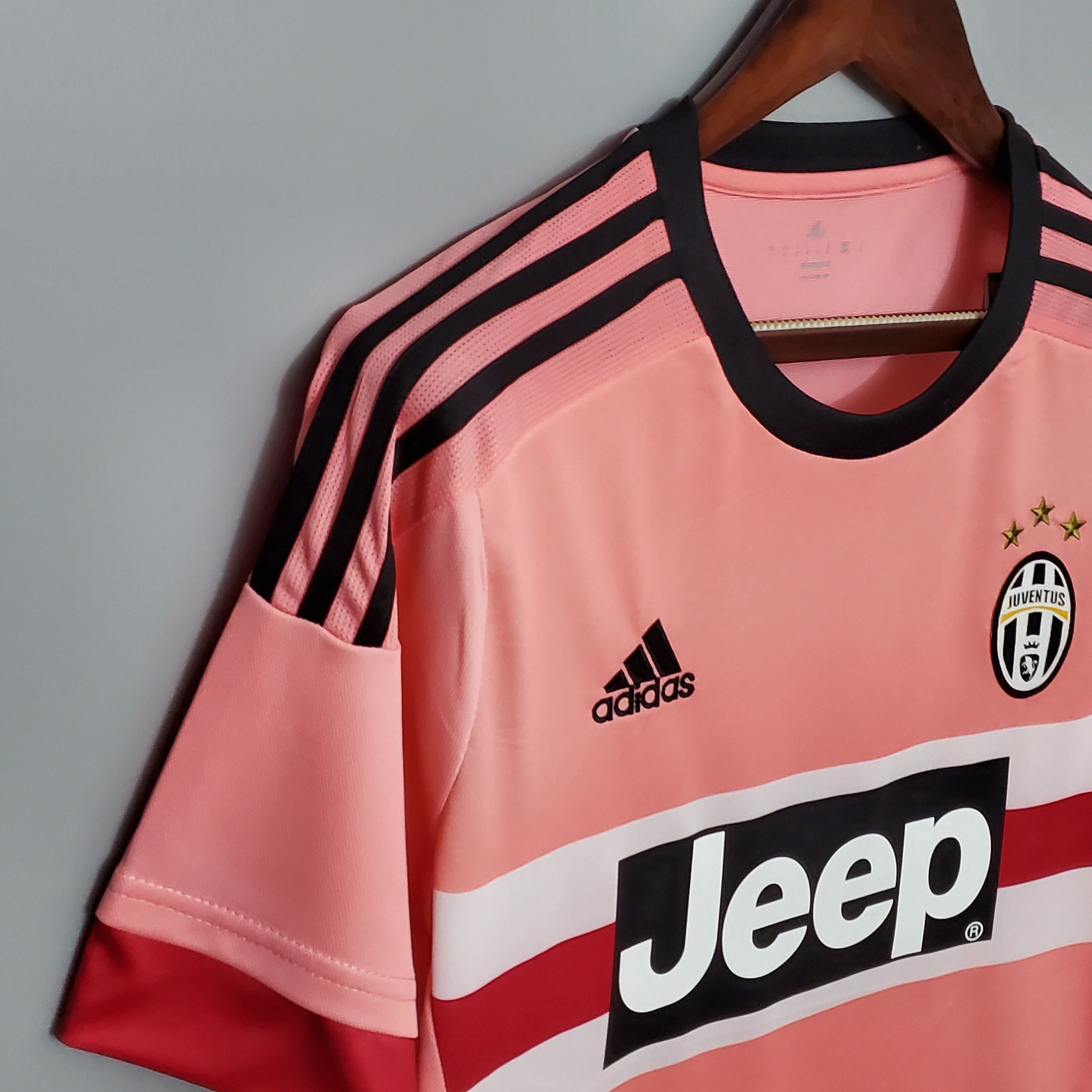 2015-2016 Juventus away retro kit pink