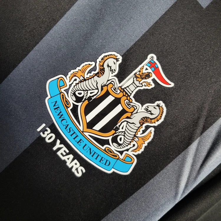 Speciaal shirt ter ere van het 130-jarig jubileum van Newcastle United 2023-2024