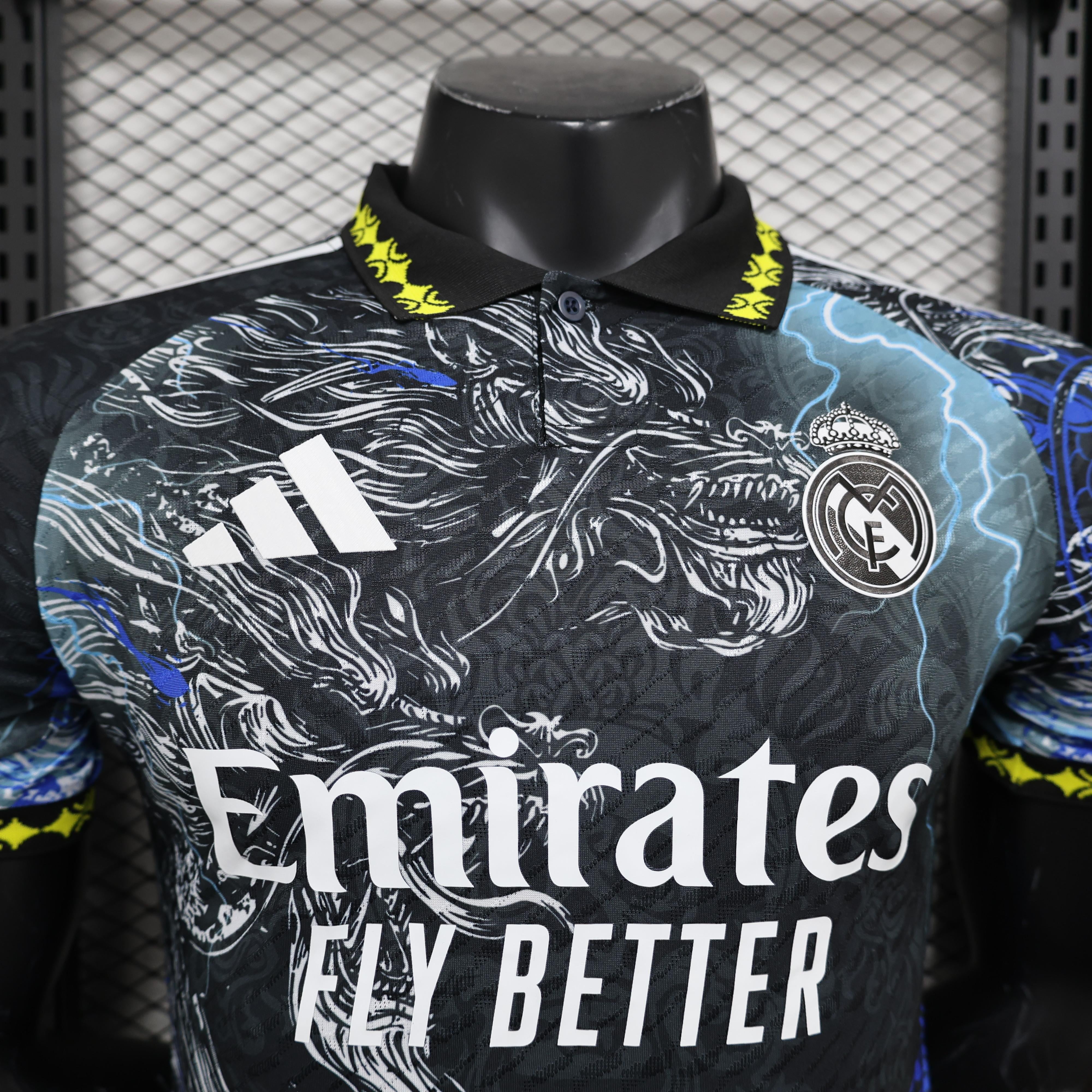 Real Madrid "Thunder Dragon" speciale kit