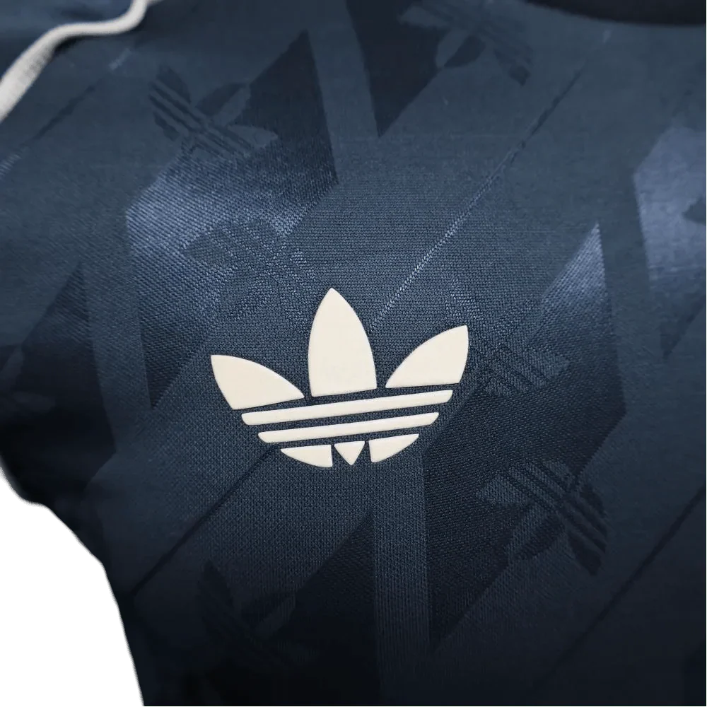 Schwarzes Real Madrid-Trikot in limitierter Auflage – Spielerversion