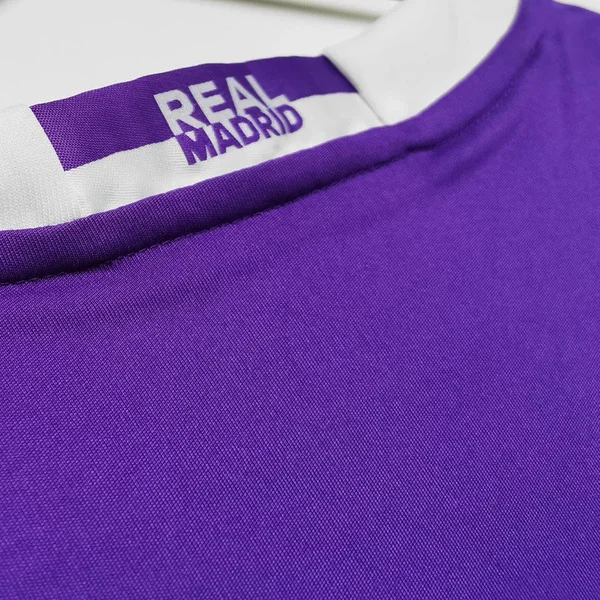 Retro Real Madrid 2016-17 Away Jersey