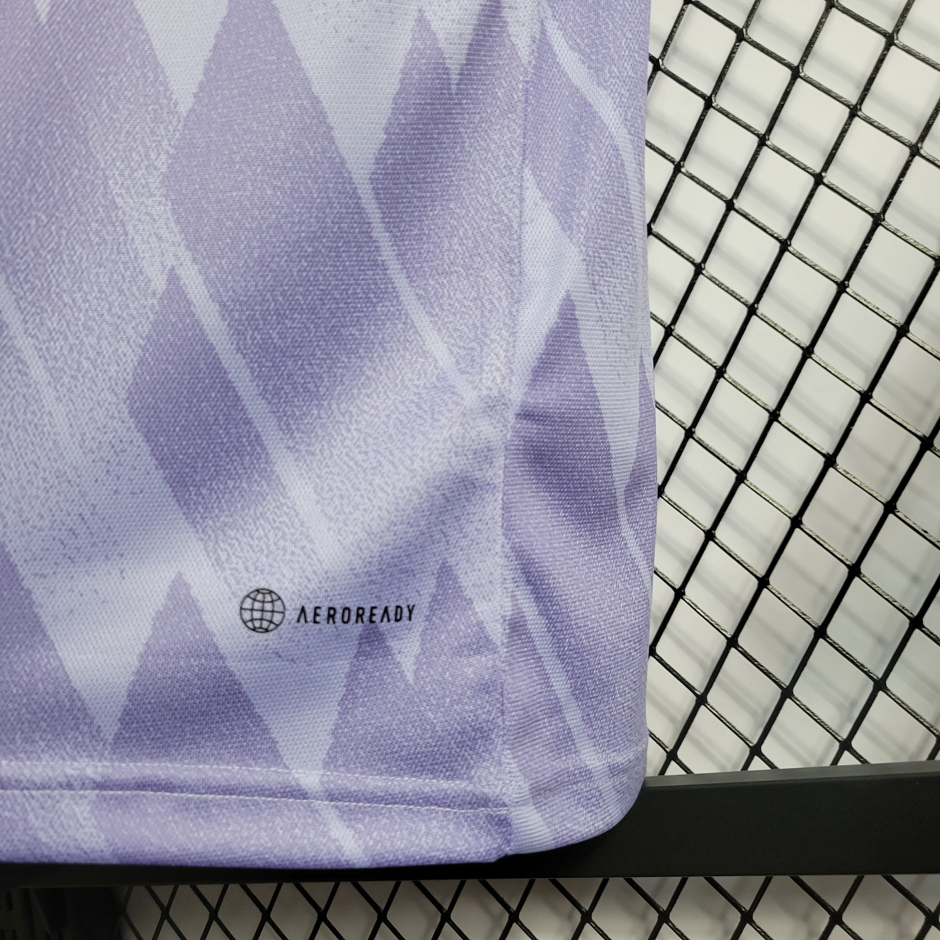 Real Madrid 22-23 Auswärtstrikot