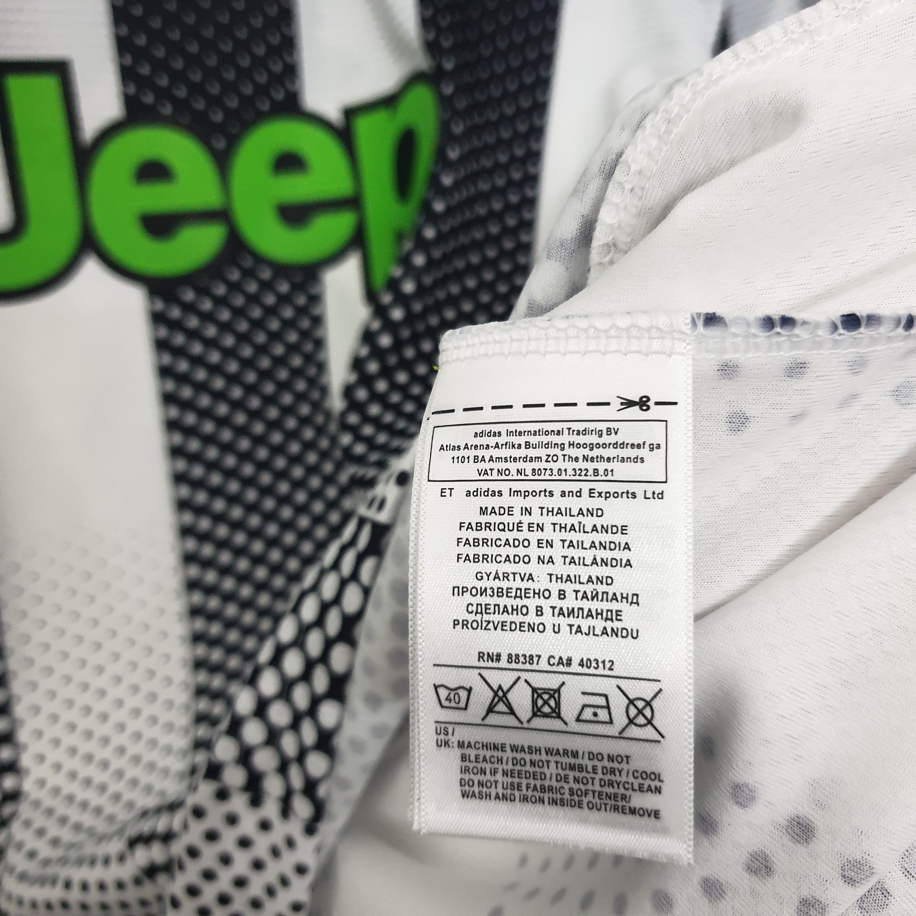 Juventus x Palace Sonderedition Trikot 2020