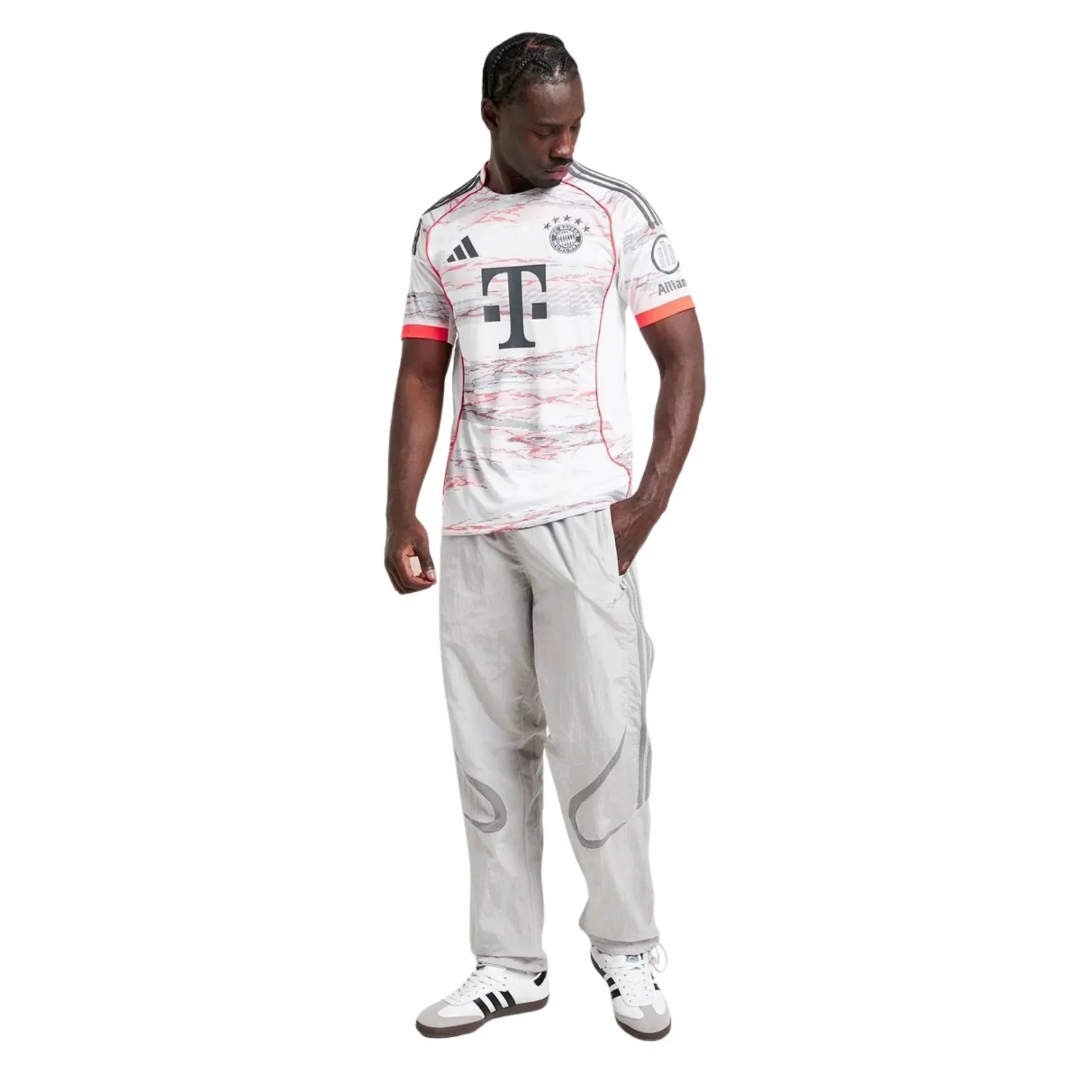 2025/26 Bayern München tenue uit