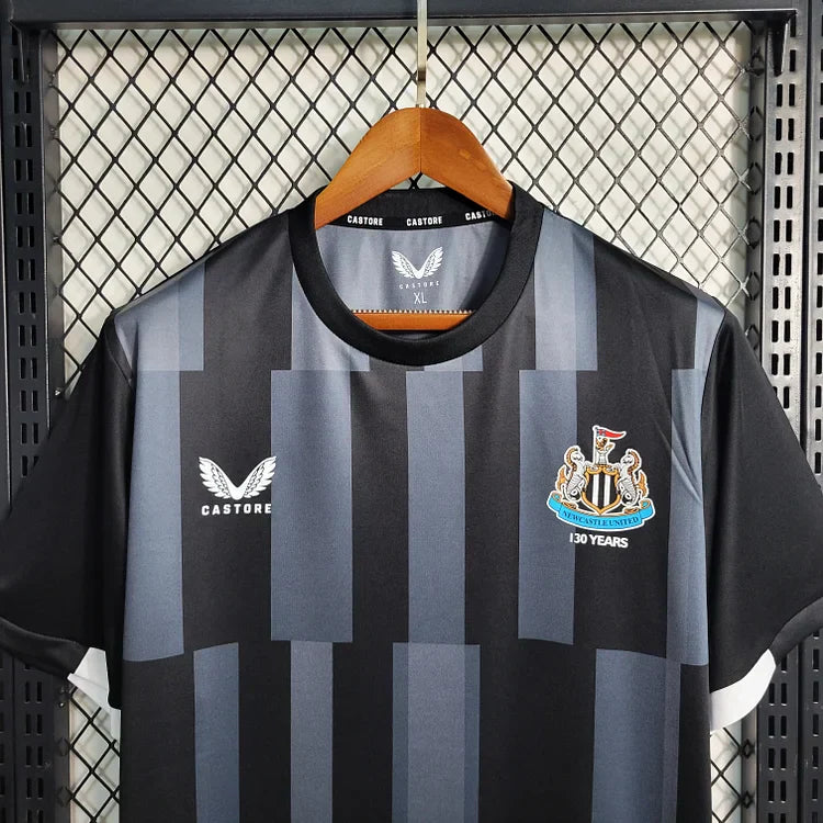 Speciaal shirt ter ere van het 130-jarig jubileum van Newcastle United 2023-2024