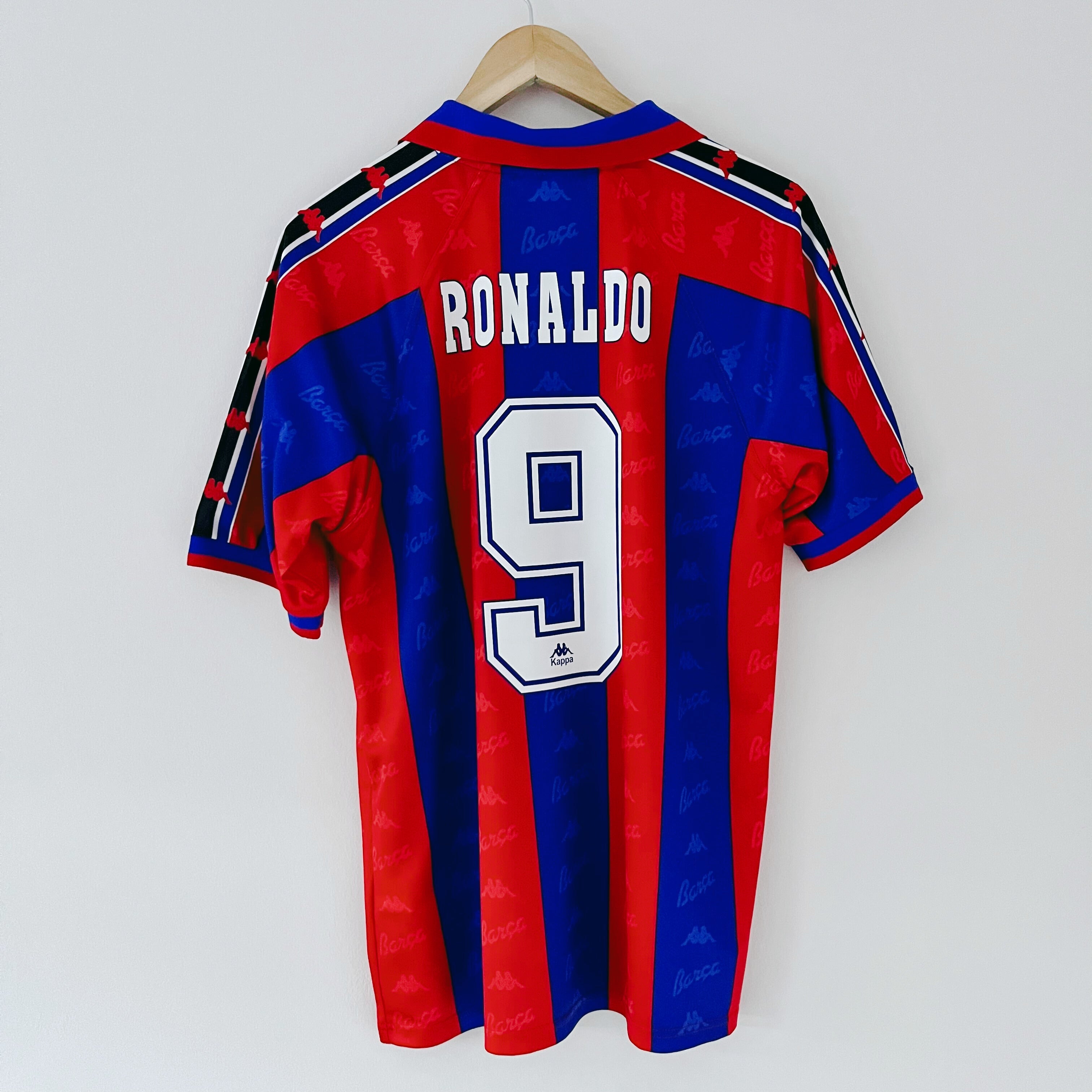 Retro Barcelona Shirt 1995-97 Home