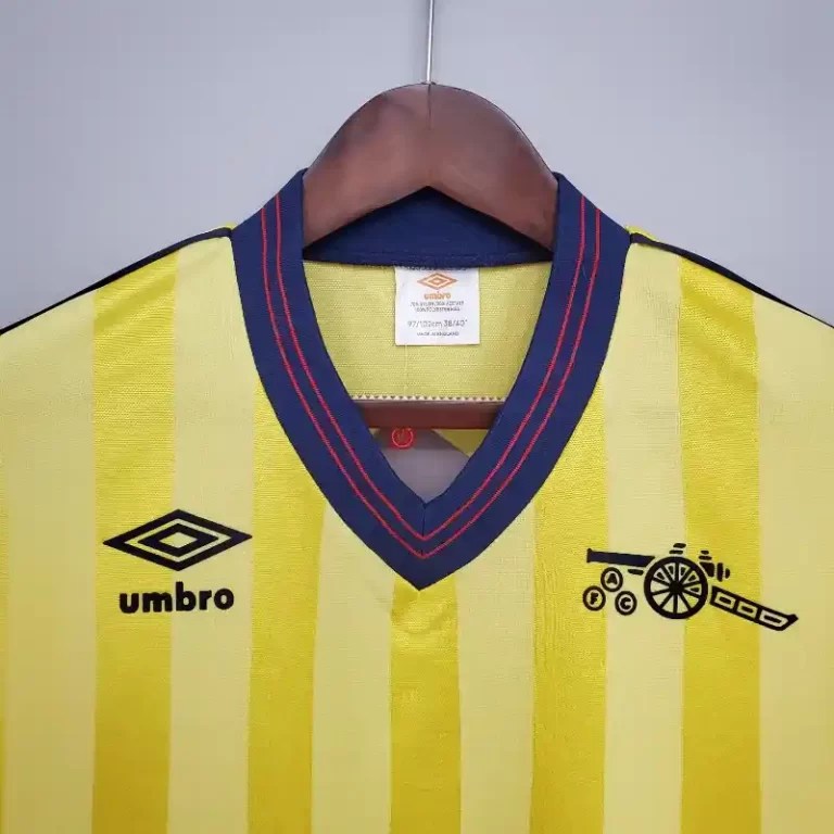 Arsenal 1983-86 thuistenue