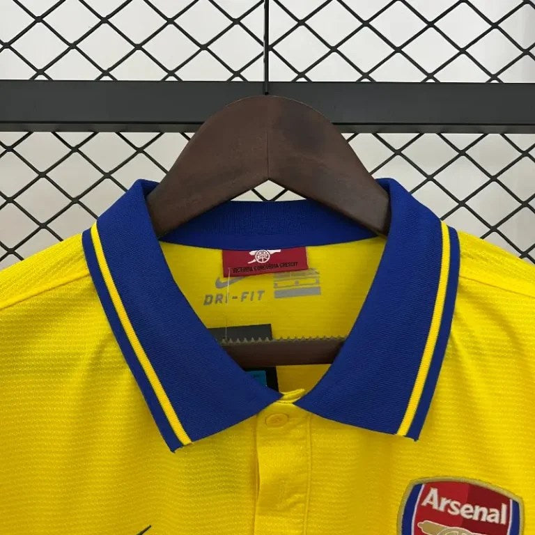 Arsenal 2013-14 Uittenue