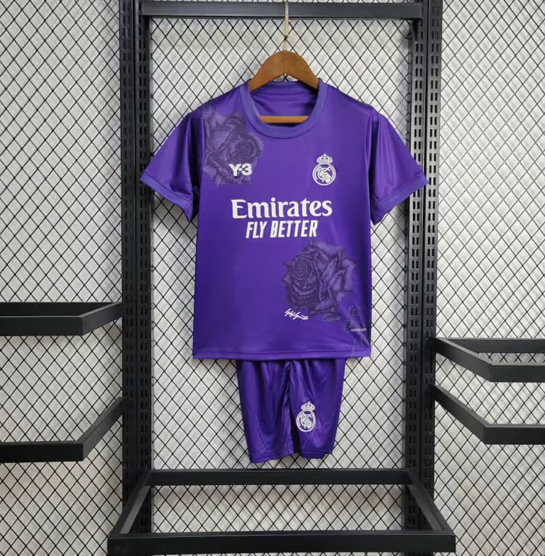 Real Madrid Y3. Kinder-Kit 2024