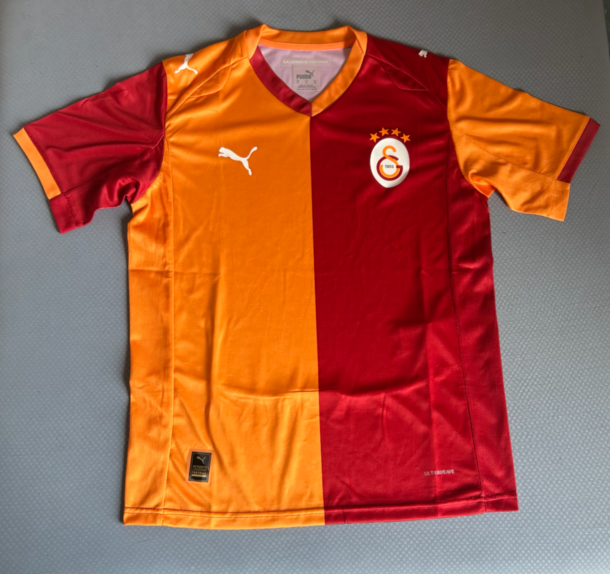 Galatasaray 2025/26 home shirt