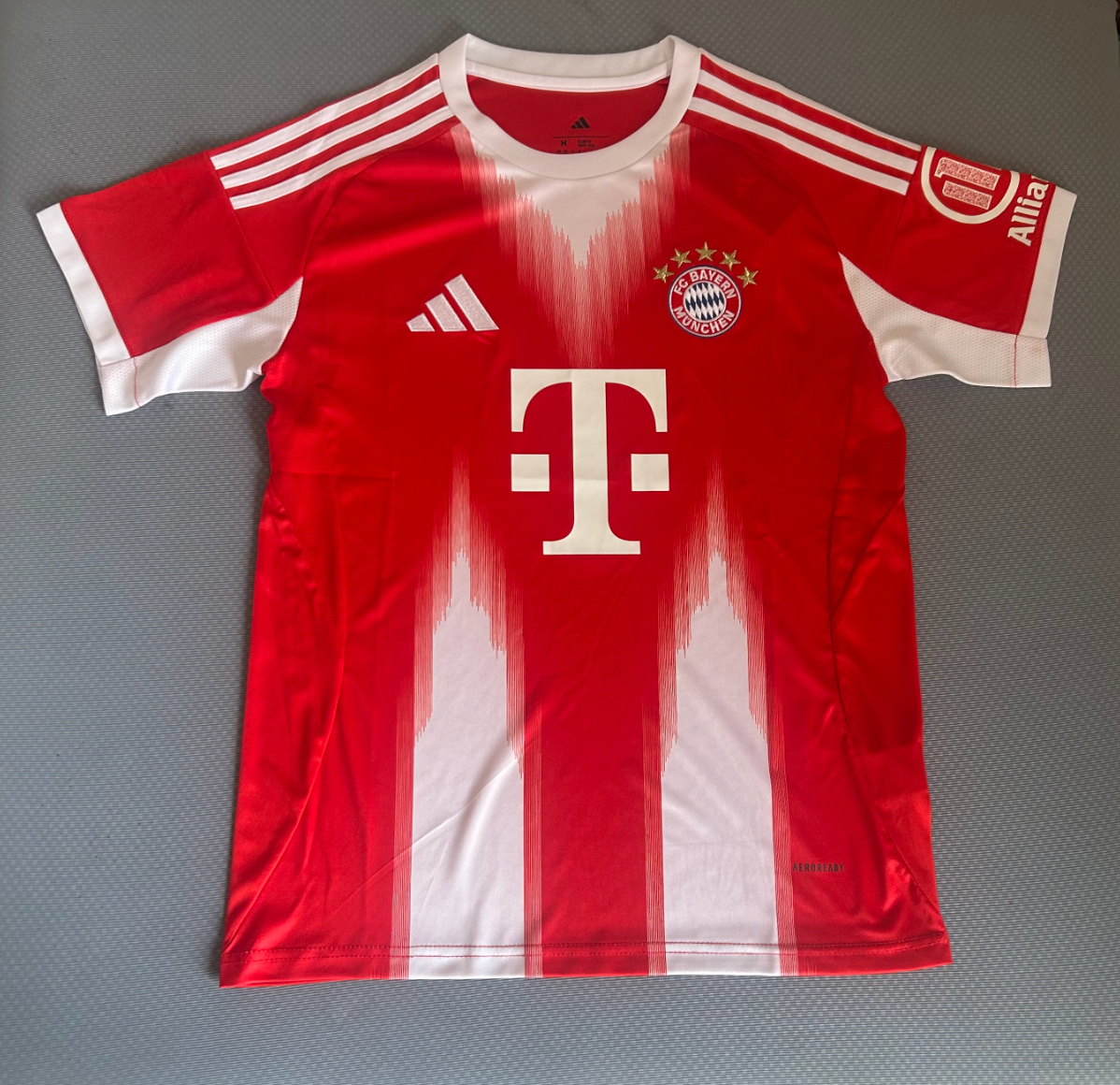 25/26 Bayern Munich Home kit