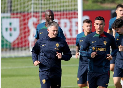 Portugal 23-24 Königsblauer Trainingsanzug