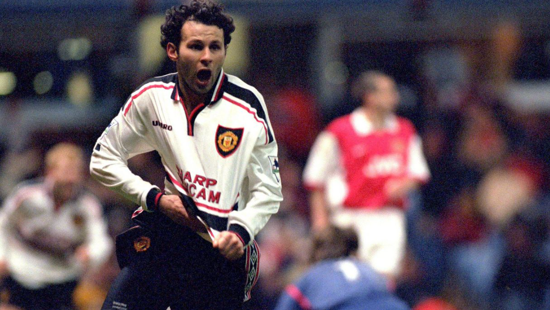 Manchester United Retro Shirt 1997–1998 - Lange Mouw Uit