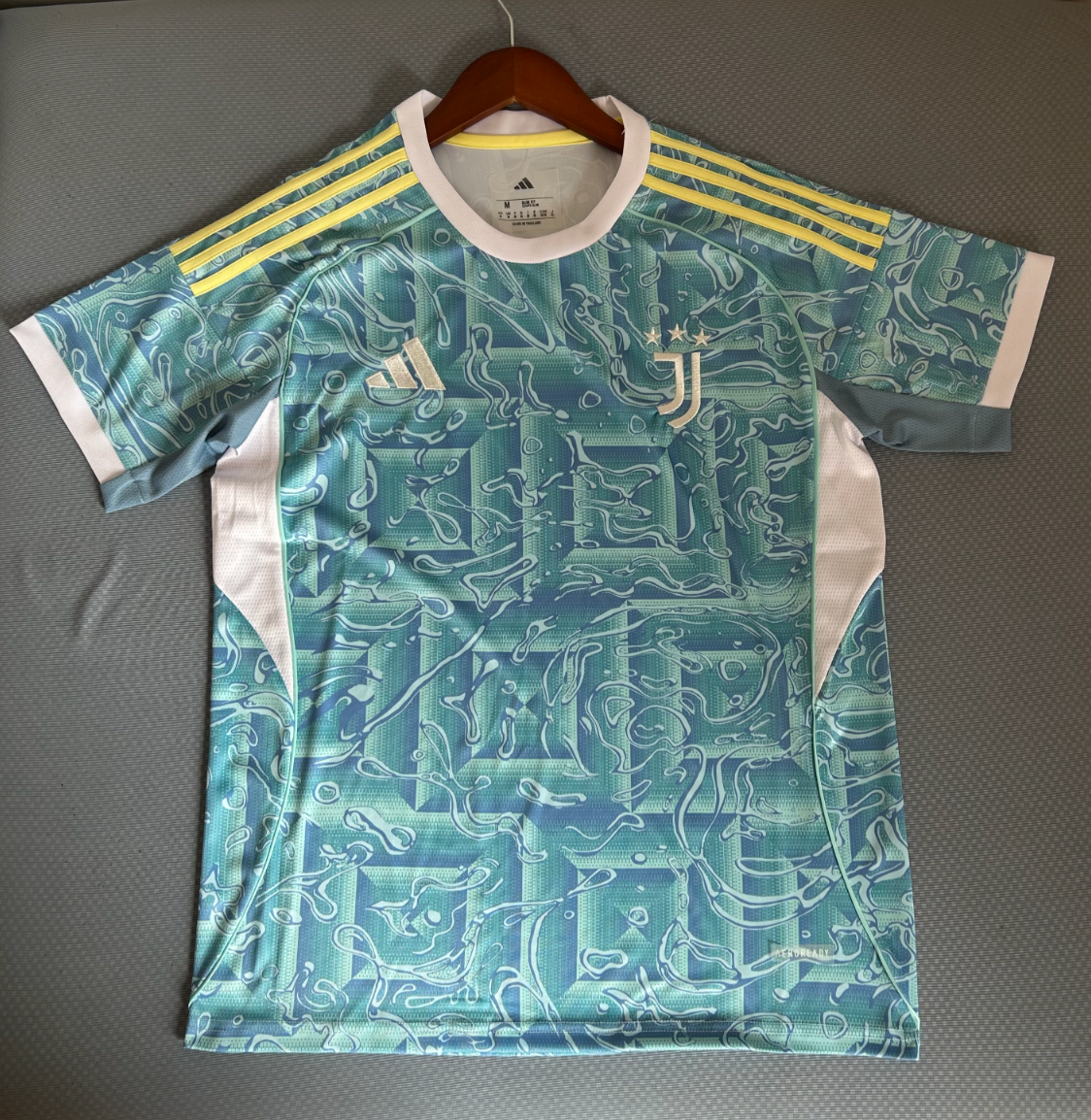 Juventus 2025/2026 Auswärtstrikot