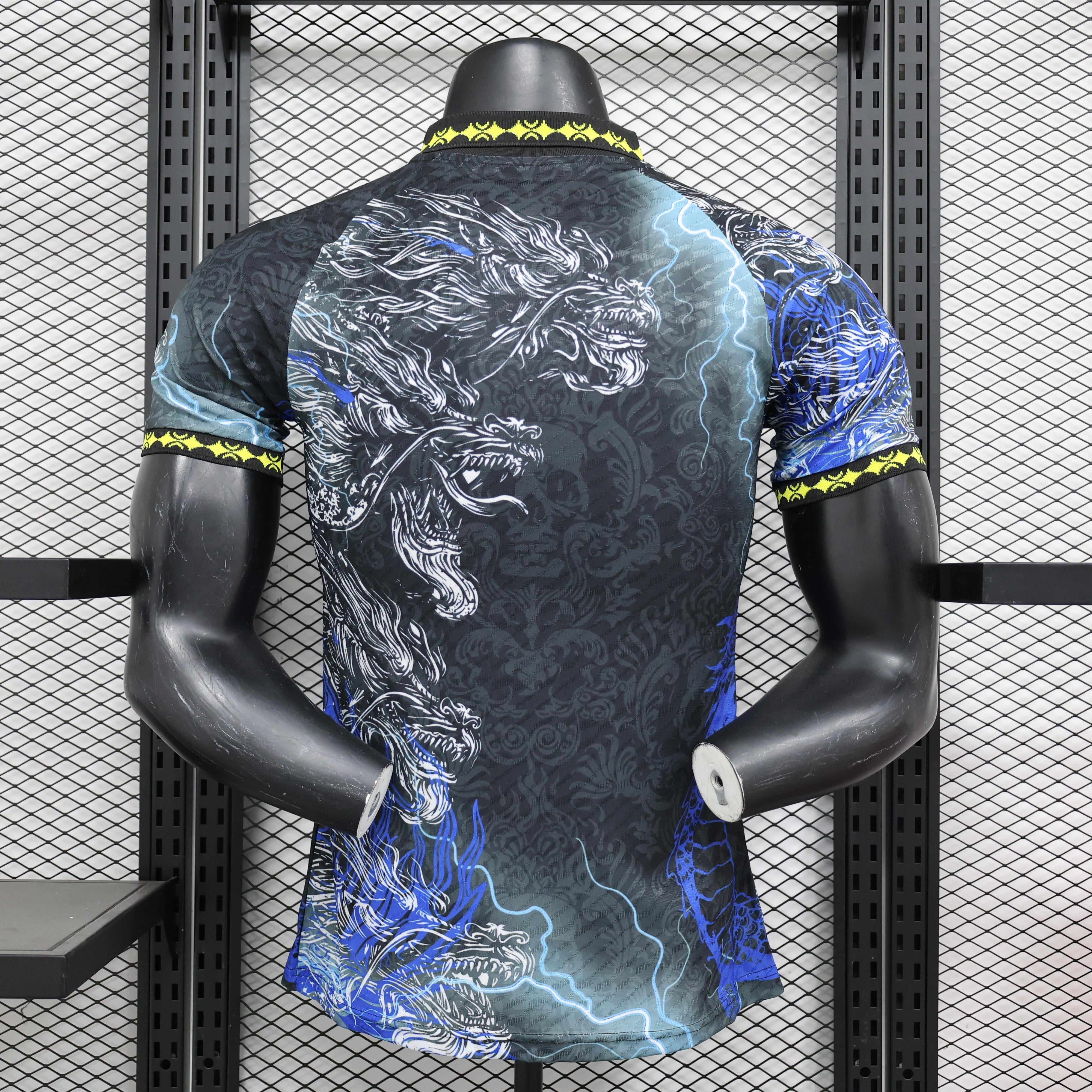 Real Madrid „Thunder Dragon“ Spezialtrikot