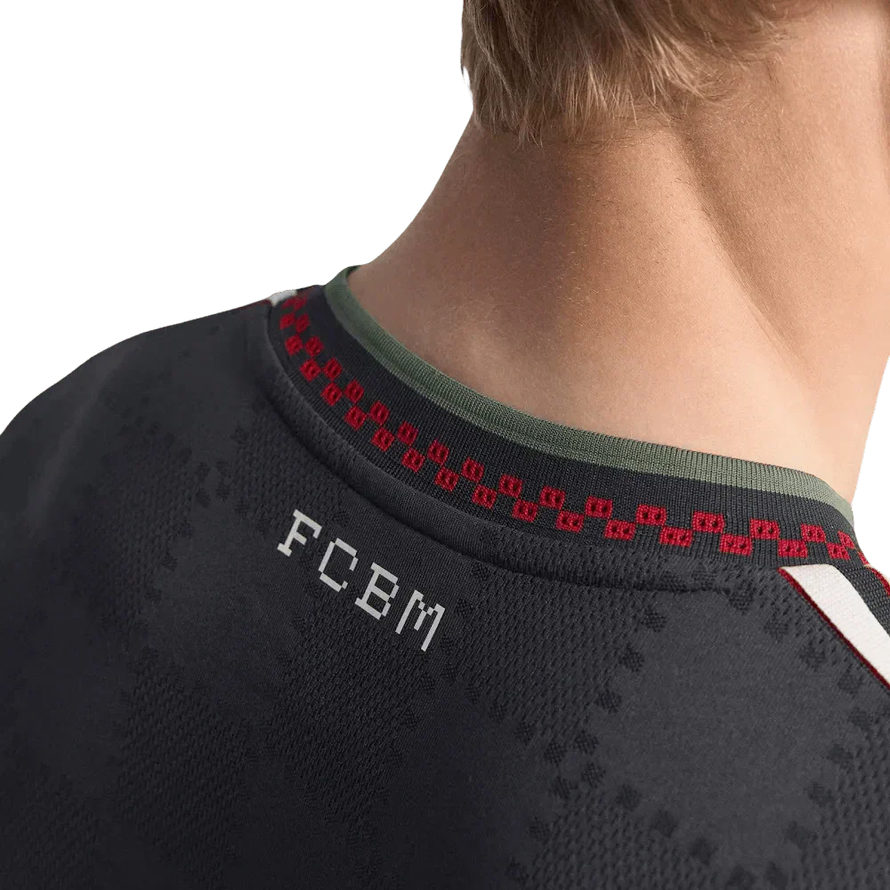 2025/26 Bayern München derde tenue